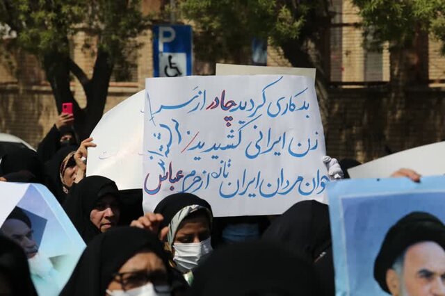 راهپیمایی مردم بوشهر در پی محکومیت ناآرامیهای اخیر