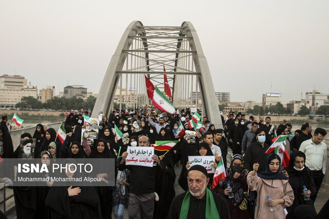 تجمع پرشور اهوازیها در محکومیت اغتشاشات اخیر تجمع پرشور اهوازیها در محکومیت اغتشاشات اخیر