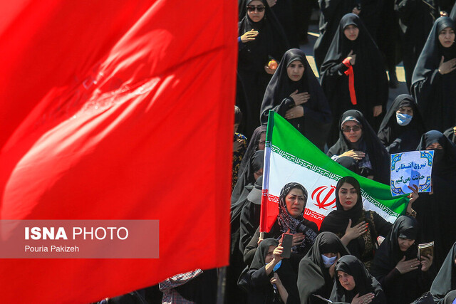 تجمع بزرگ عزاداران نبوی در پی هتک حرمت به مقدسات در همدان