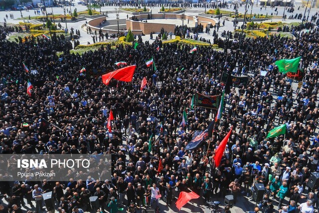 تجمع بزرگ عزاداران نبوی در پی هتک حرمت به مقدسات در همدان