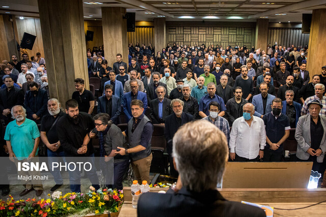 یادبود «امین تارخ» با نوای نی و شعری از سایه یادبود «امین تارخ» با نوای نی و شعری از سایه
