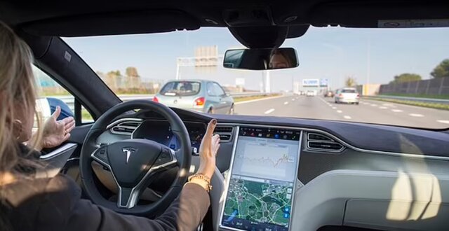 تسلا از ربات "اپتیموس" رونمایی کرد