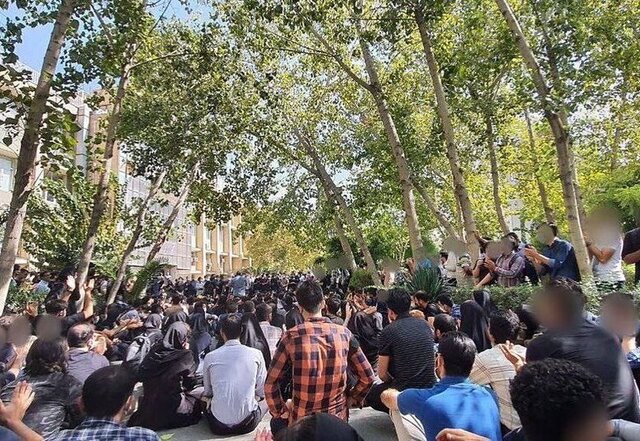 ایدههای مربوط به قانونگذاری درباره تجمعات باید قابلیت اجرا داشته باشند ایدههای مربوط به قانونگذاری درباره تجمعات باید قابلیت اجرا داشته باشند