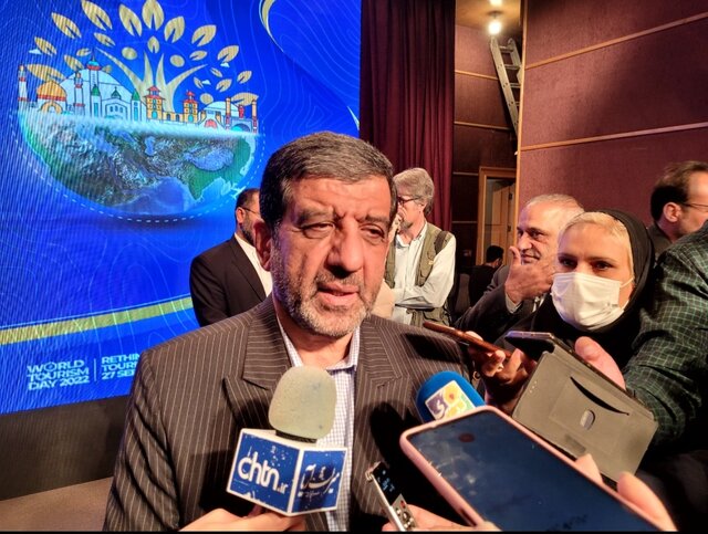 عکس آرشیوی است ماجرای تعلیق برخی دانشجویان رشته پزشکی کرمان/ضرغامی: قول وزیر بهداشت برای حل مشکل دانشجویان