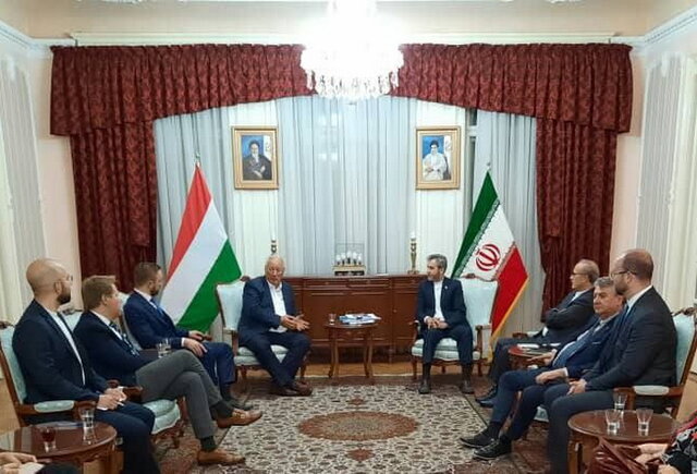 باقری: ایران آمادگی دارد ظرفیتهایش برای بازگشت امنیت انرژی را به اشتراک بگذارد باقری: ایران آمادگی دارد ظرفیتهایش برای بازگشت امنیت انرژی را به اشتراک بگذارد