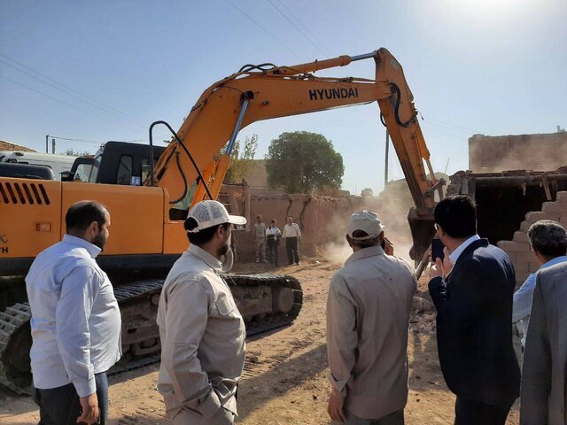 ۲۹ مدرسه در زمین لرزه خوی دچار خسارت شدند