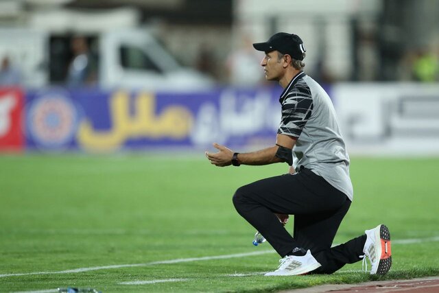 گلمحمدی: با قانون جدید ۵۰ بازیکن بیتیم شدند!/ تصور پرسپولیس بدون "کریم" سخت است گلمحمدی: با قانون جدید ۵۰ بازیکن بیتیم شدند!/ تصور پرسپولیس بدون "کریم" سخت است