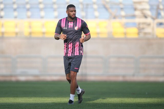 اولین اظهارات لوکادیا بعد از ترک ایران: فقط نزدیکانم میدانند چه اتفاقاتی افتاد! اولین اظهارات لوکادیا بعد از ترک ایران: فقط نزدیکانم میدانند چه اتفاقاتی افتاد!