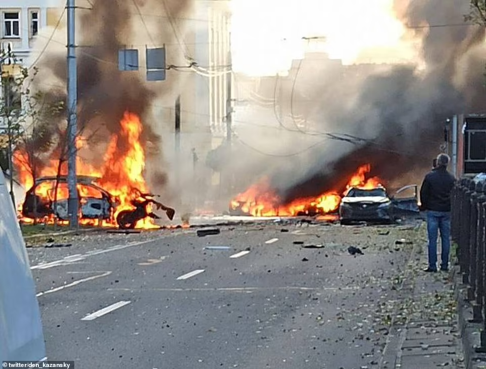 حمله موشکی به نزدیکی دفتر زلنسکی در کی‌یف و چندین شهر اوکراین