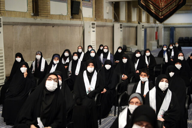 کاش می‌شد میکروفون را از صف اولی‌ها گرفت!