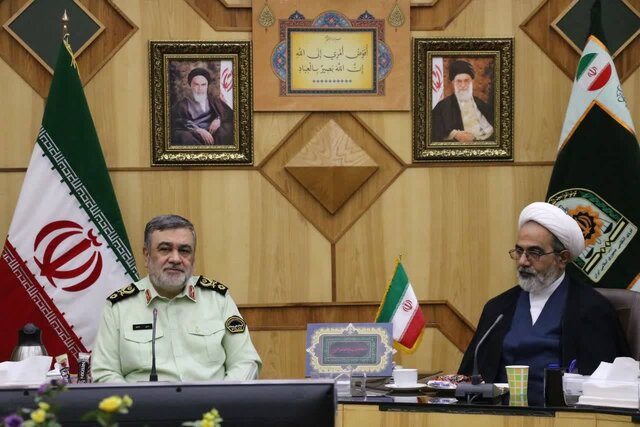 نیروهای نظامی و انتظامی در حوادث اخیر مظلوم واقع شدند نیروهای نظامی و انتظامی در حوادث اخیر مظلوم واقع شدند