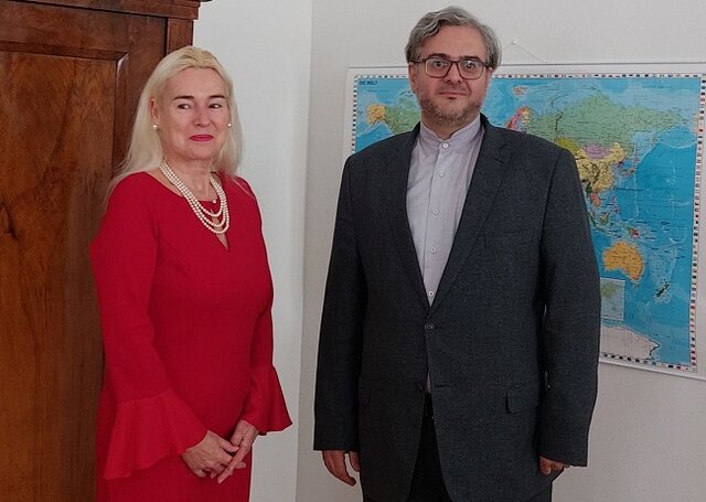 دیدار مدیرکل کنسولی وزارت خارجه کشورمان با همتای اتریشی دیدار مدیرکل کنسولی وزارت خارجه کشورمان با همتای اتریشی