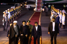 مراسم استقبال از رئیس جمهوری در بازگشت از قزاقستان