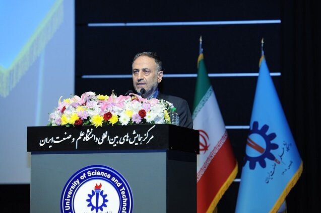 مراسم تجلیل از یاوران علمی دانشگاه علم و صنعت برگزار شد