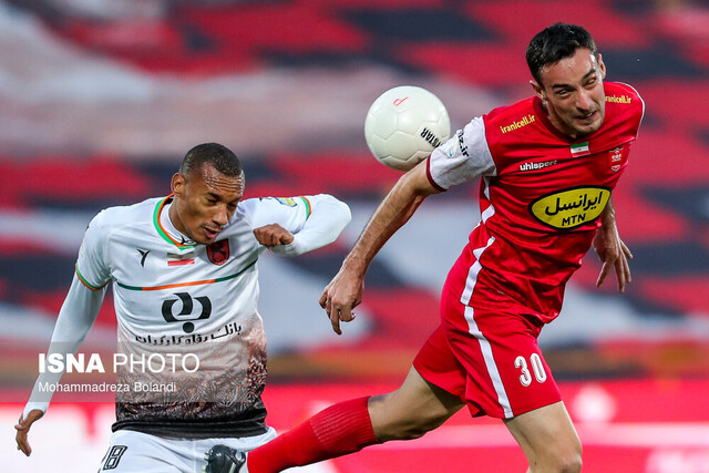 درگیری هواداران پرسپولیس و مس درگیری هواداران پرسپولیس و مس