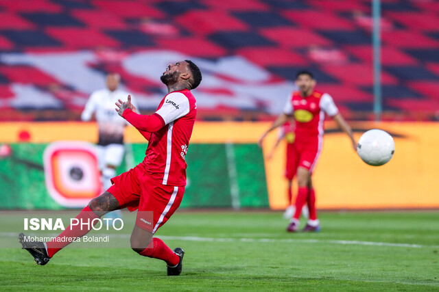 پرسپولیس از لوکادیا شکایت کرد پرسپولیس از لوکادیا شکایت کرد