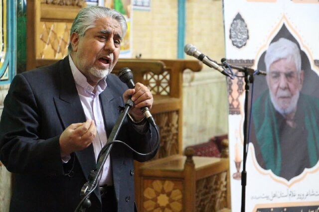 حسین شمسایی، مداح و شاعر آیینی برگزاری یادبود سید رضا موید خراسانی