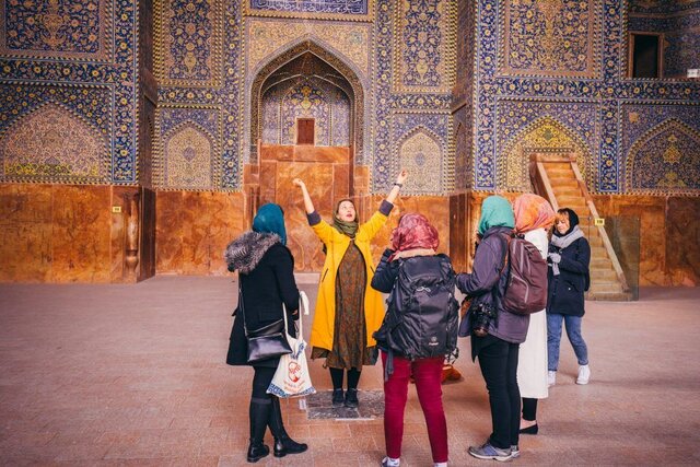 عکس تزئینی ست ارزآوری و صادرات معکوس ارمغان گردشگر خارجی برای استان
