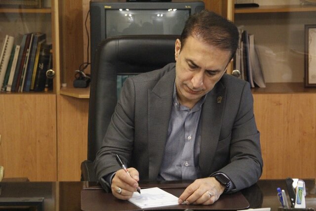 معکوس کردن روند مهاجرت نخبگان با درگیر کردن دانشگاهیان در طرحهای کلان ملی معکوس کردن روند مهاجرت نخبگان با درگیر کردن دانشگاهیان در طرحهای کلان ملی