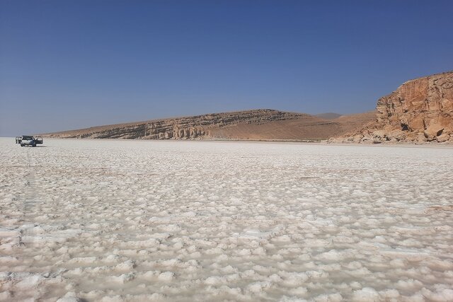 پیکر در حال مرگ دریاچه ارومیه جان می گیرد؟! 