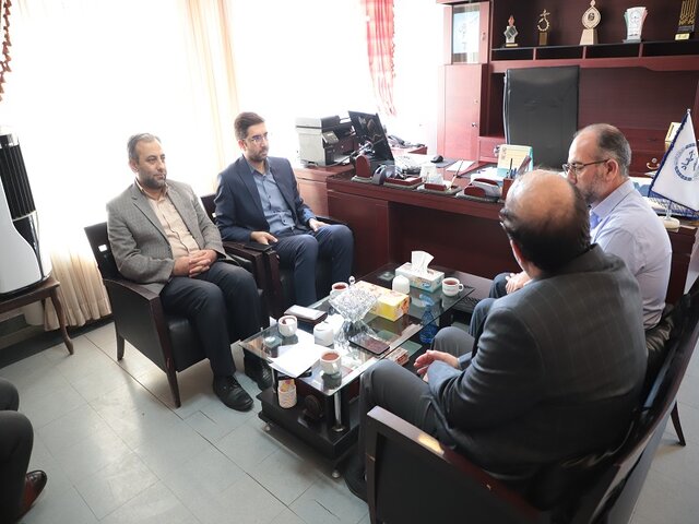 دیدار سرپرست سازمان جهاد دانشگاهی آذربایجان شرقی با مدیرکل کتابخانه های عمومی استان