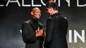 صحنه احساسی در مراسم توپ طلا