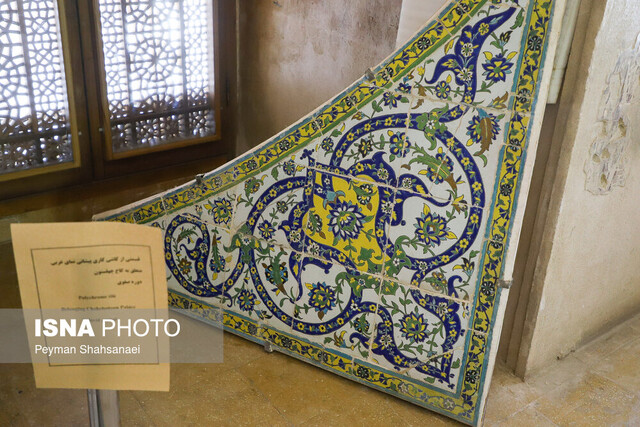 نمایش دائمی کتیبهها و سنگهای تاریخی در چهلستون