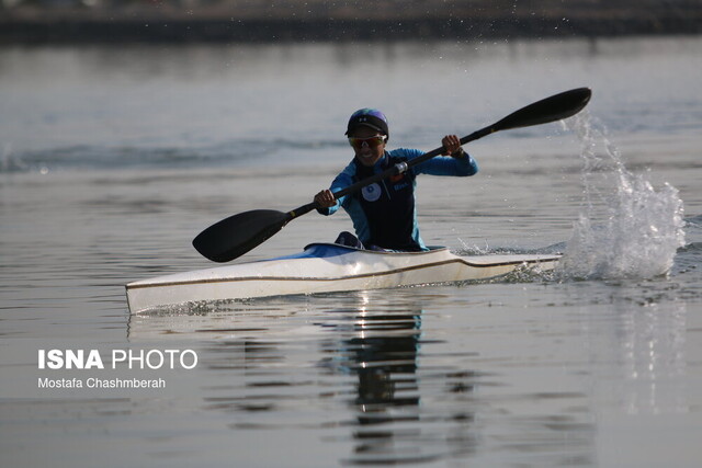 مسابقات قایقرانی هفته تربیت بدنی در بندرعباس