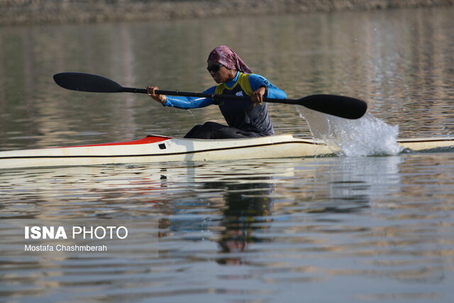 مسابقات قایقرانی هفته تربیت بدنی در بندرعباس