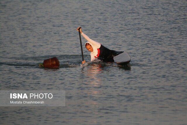 مسابقات قایقرانی هفته تربیت بدنی در بندرعباس