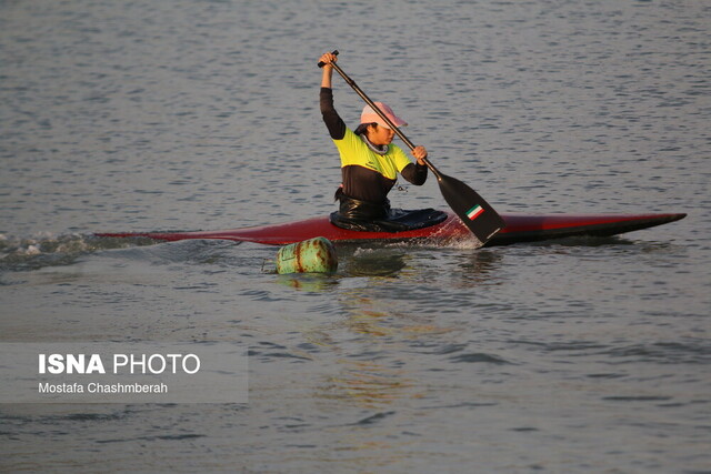 مسابقات قایقرانی هفته تربیت بدنی در بندرعباس