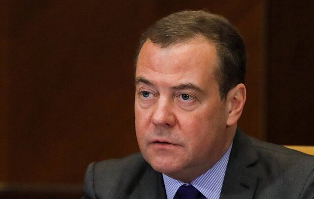 دیمیتری مدودف مدودف: یکی از دلایل حمله به اوکراین، تهدید هستهای بود