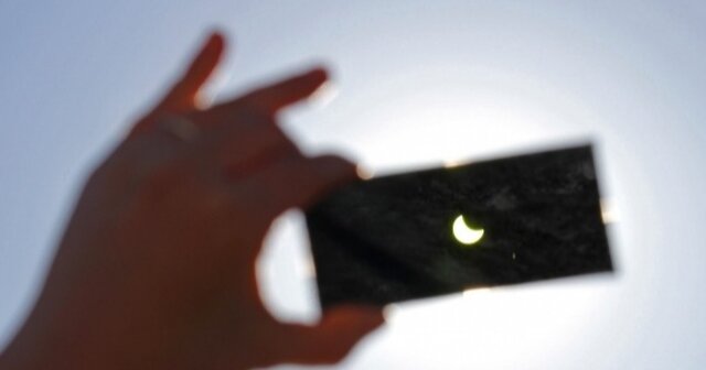رخداد اولین خورشیدگرفتگی قرن پانزدهم در روز ۳ آبان