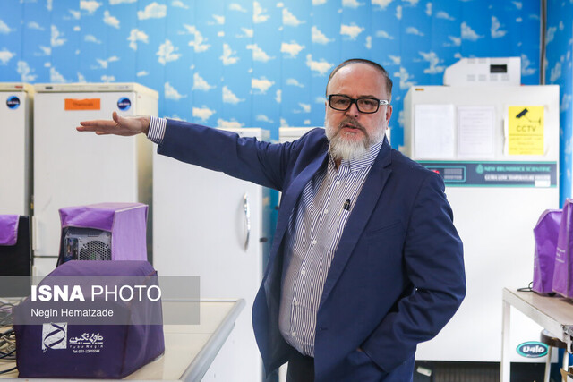 آسیبهای اختلال در اینترنت که به «مهاجرت نخبگان»دامن میزند/حمایت از نخبه چیزی نیست که میبینیم