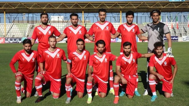 فوتبال همدان «مریض» است/هیچ پزشکی درمان آن را گردن نمیگیرد
