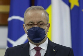 وزیر دفاع رومانی استعفا داد