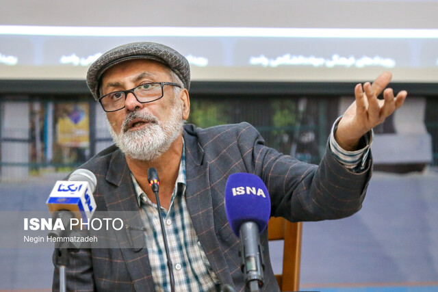 عماد افروغ در افتتاحیه دهمین دوره مسابقات ملی مناظرات دانشجویی ضرورت شکلگیری جنبش دانشجویی نوظهور/جامعه طیفی و متکثر توانست انقلاب و دفاعمقدس را پیش ببرد