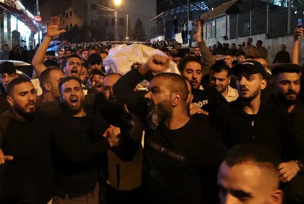 تاکید گروههای فلسطینی بر نشست فوری اتاق مشترک مقاومت برای حمایت از کرانه باختری تاکید گروههای فلسطینی بر نشست فوری اتاق مشترک مقاومت برای حمایت از کرانه باختری