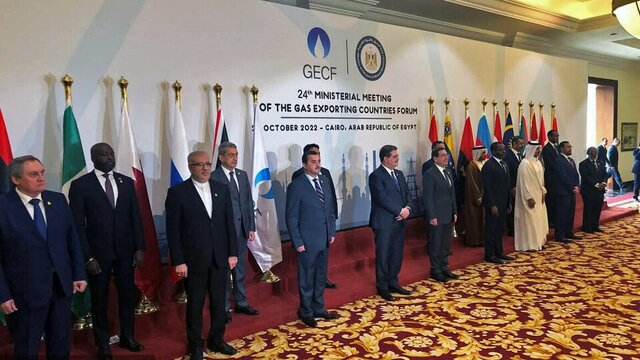 مداخلات ساختگی در بازار به زیان تولیدکنندگان و مصرفکنندگان است مداخلات ساختگی در بازار به زیان تولیدکنندگان و مصرفکنندگان است