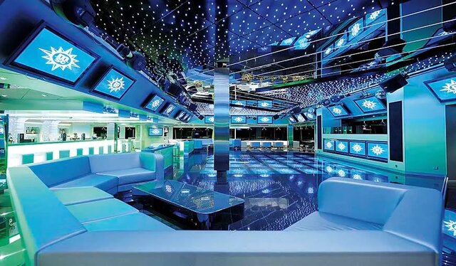 مقایسه دو هتل-کشتی عظیم جام جهانی در قطر