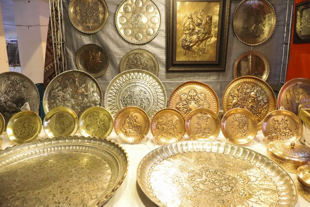 عکس تزئینی ۷۰۰۰ نفر در لرستان مجوز کارگاه صنایعدستی گرفتند