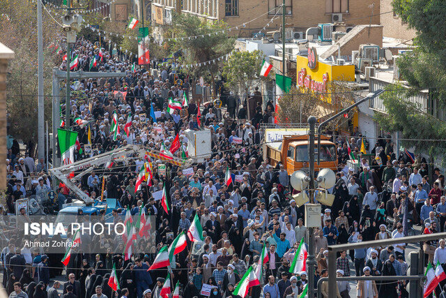 راهپیمایی مردمی بعد از نمازجمعه در سراسر کشور در اعتراض به حمله تروریستی در شاهچراغ