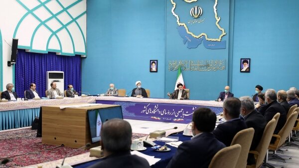 لزوم رفع گرههای ذهنی دانشجویان و اساتید/ دانشگاهها دشمنان را ناکام گذاشتهاند لزوم رفع گرههای ذهنی دانشجویان و اساتید/ دانشگاهها دشمنان را ناکام گذاشتهاند