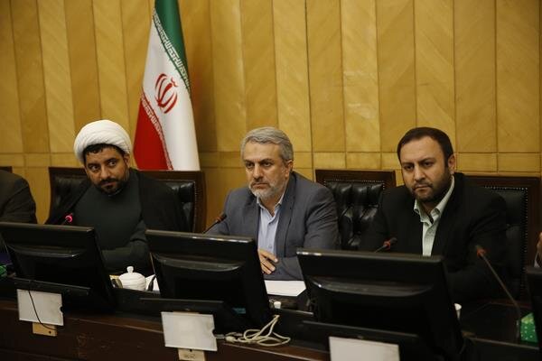 فاطمی امین در فراکسیون انقلاب اسلامی فاطمی امین: مشکلات فعلی حاصل از انباشت سالهای گذشته است