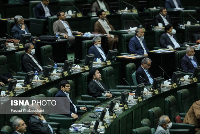 افزایش حقوق کارمندانوبازنشستگان/پشت پرده حادثه شیراز/استیضاح