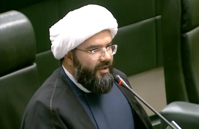 نیکبین: تسهیلات لازم برای استفاده از آبیاری نوین در اختیار کشاورزان قرار گیرد نیکبین: تسهیلات لازم برای استفاده از آبیاری نوین در اختیار کشاورزان قرار گیرد
