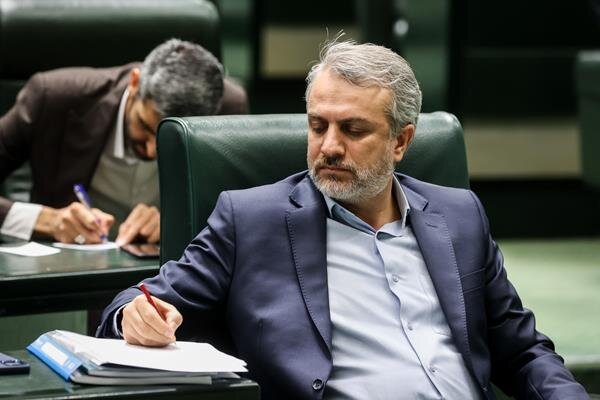 سیدرضا فاطمی امین فاطمی امین، اولین استیضاح قرن جدید