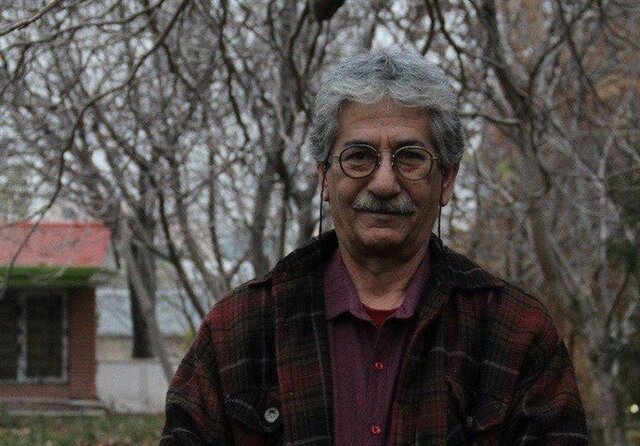 برای متفرق کردن تماشاگرانش تیر هوایی زدند! برای متفرق کردن تماشاگرانش تیر هوایی زدند!