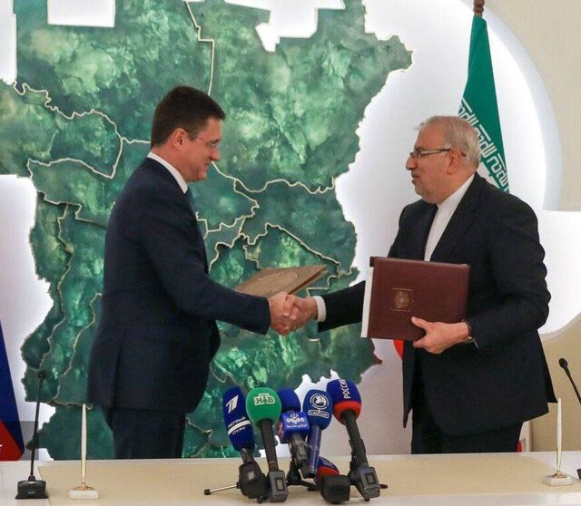 امضا سند راهبری روابط دو جانیه ایران و روسیه نوواک: روابط ایران و روسیه به بالاترین سطح میرسد