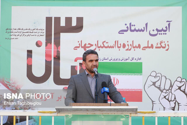 فرهنگ ایثار و شهادت در بین نسل‌ جوان تبیین شود